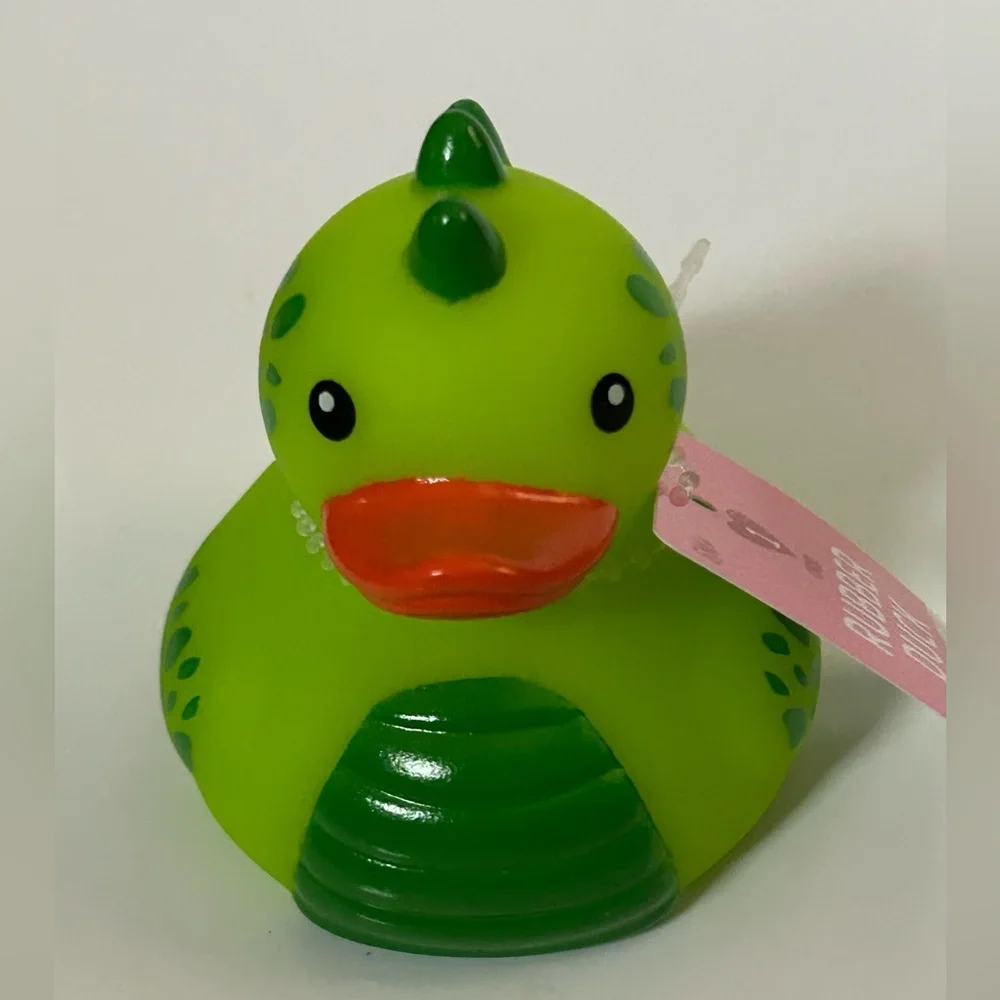 NEW!! Bullseye Playground Valentine’s Day Rubber Duck Set (Includes 5 Ducks)-NWT